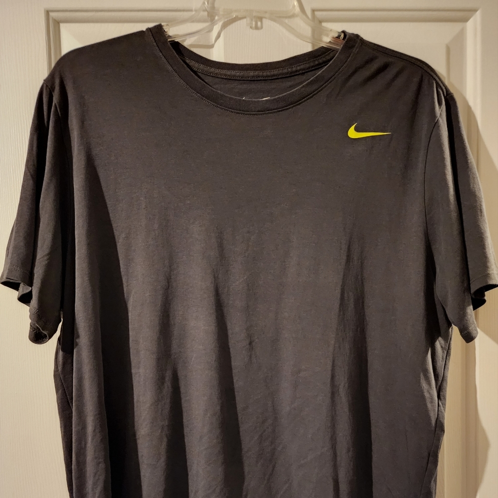 Mens Nike Tshirt
